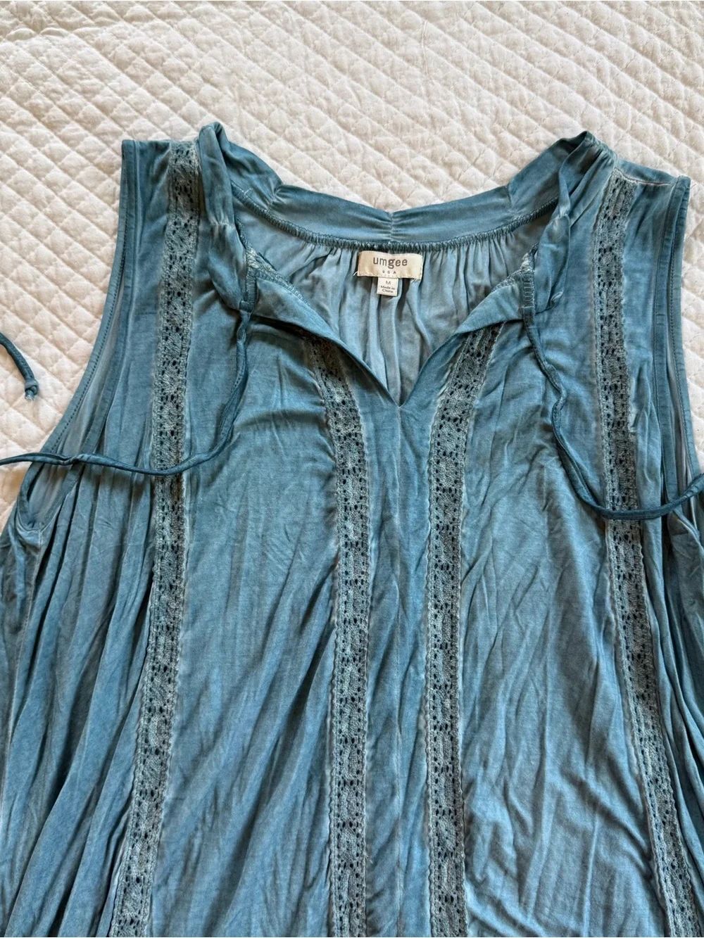 Umgee Light Blue Sleeveless Denim-Style Dress with Lace Trim - Picture 3 of 11